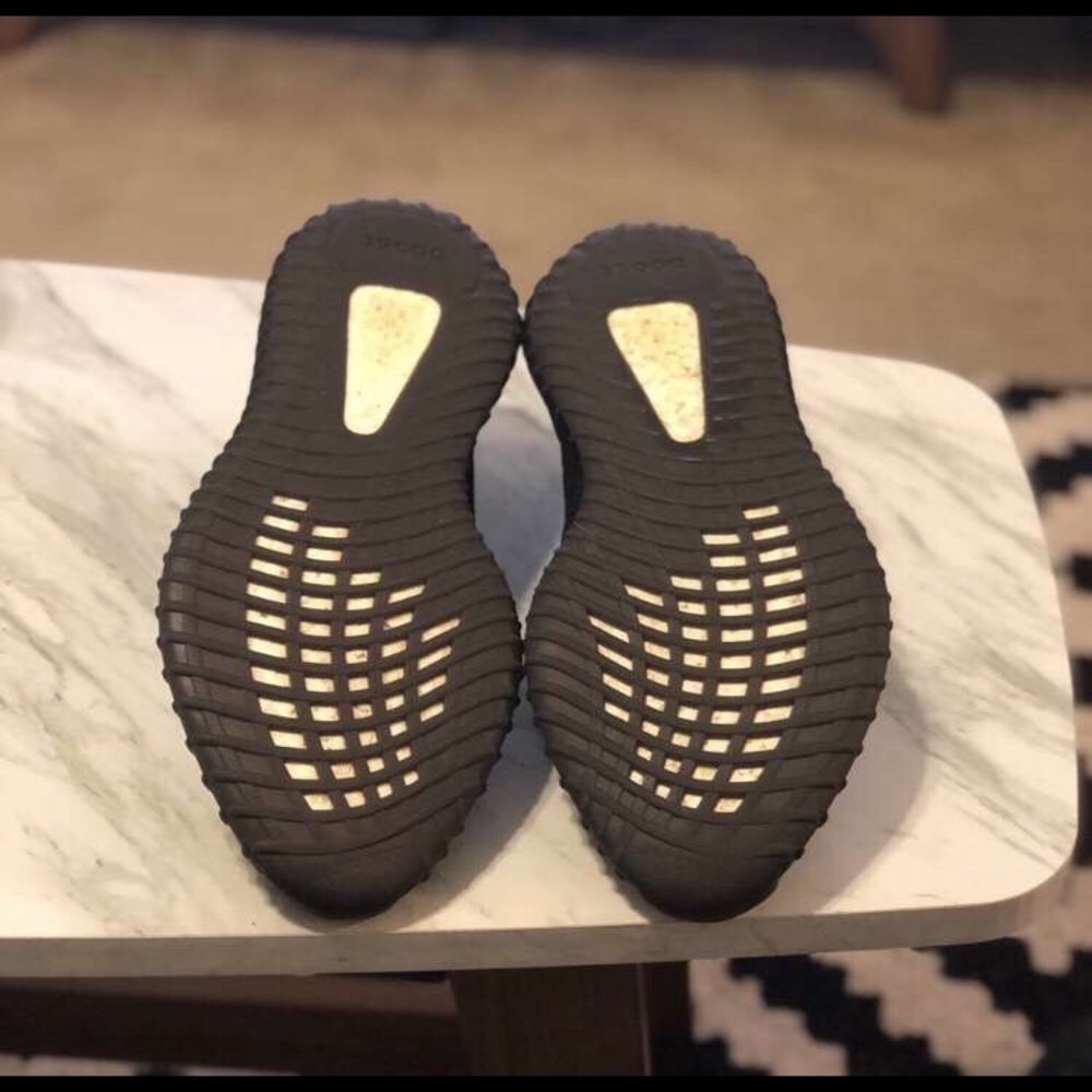 Yeezy - Picture 3 of 3